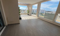 Spacious 3 bedroom penthouse for sale in Universal