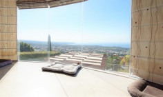 Large 5 bedroom house with swimming pool for sale in Peyia