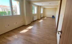 Commercial (office) in Agios Tychonas, Limassol for rent 