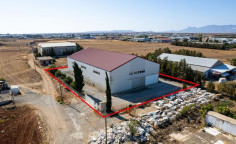 Commercial (warehouse/factory) in Paliometocho, Nicosia for sale 