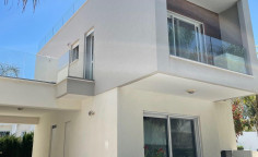 Luxury 3 bedrooms house with swimming pool for sale in Mouttagiaka