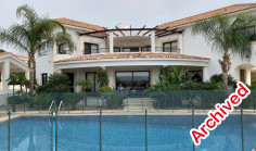 4 bedroom house with swimming pool for sale in Secret Valley
