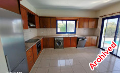 Detached villa 300 meters ftom the sea 