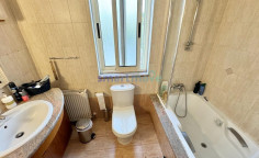 6 bedroom furnished villa with swimming pool to rent in Parekklisia