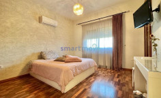 6 bedroom furnished villa with swimming pool to rent in Parekklisia