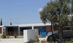 Large 4 bedroom house with swimming pool for sale in Tsada Large 4 bedroom house with swimming pool for sale in Tsada