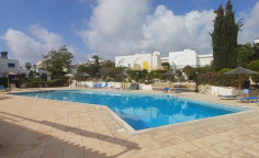 Spacious 1 bedroom apartment with swimming pool for sale in Tombs of the Kings