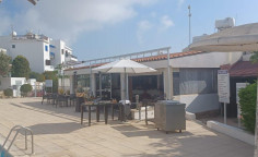 Spacious 1 bedroom apartment with swimming pool for sale in Tombs of the Kings
