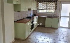 Large 3 bedroom unfurnished apartment to rent in Agioi Omologites