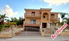 Very spacious detached villa in Timi 