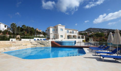 Luxury 2 bedroom maisonette with swimming pool for sale in Tala