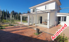 Beautiful detached villa with central heating in Tsada village 