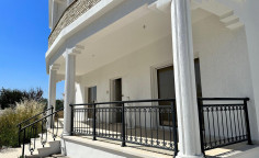 6 bedroom house in Aradippou area 