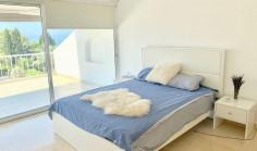 3 bedroom furnished apartment with swimming pool to rent in Parekklisia