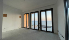 Large 5 bedroom house with swimming pool for sale in Amathus area