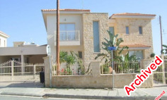 4 bedroom house with swimming pool to rent in Yeroskipou