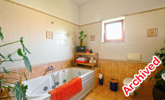 4 +1 bedroom detached villa for sale in Deryneia 