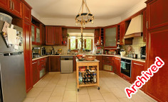 4 +1 bedroom detached villa for sale in Deryneia 