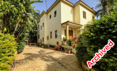 4 +1 bedroom detached villa for sale in Deryneia 