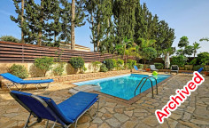 4 +1 bedroom detached villa for sale in Deryneia 