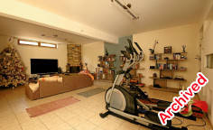 4 +1 bedroom detached villa for sale in Deryneia 