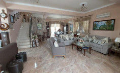 Stunning 4 bedroom house in Ormideia 