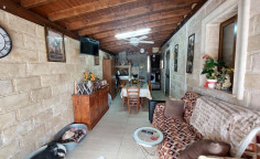 Stunning 4 bedroom house in Ormideia 