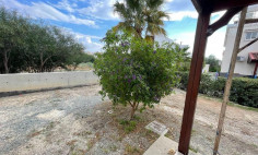 4 bedroom unfurnished house to rent in Oroklini