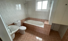 4 bedroom unfurnished house to rent in Oroklini