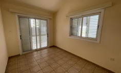 4 bedroom unfurnished house to rent in Oroklini