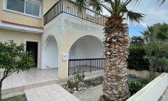 4 bedroom unfurnished house to rent in Oroklini