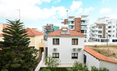 2 bedroom furnished apartment with swimming pool to rent in Sotiros