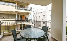 2 bedroom furnished apartment with swimming pool to rent in Sotiros