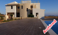For rent luxarious 4 bedroom villa 