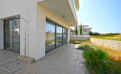 Large 3 bedroom villa with swimming pool for sale in Protaras