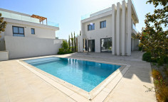 Beautiful 3 bedroom villa with swimming pool for sale in Protaras