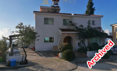 Detached villa in Armou for rent 