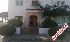 Detached villa in Armou for rent 