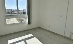 Spacious 2 bedrooms flat for sale in Kamares