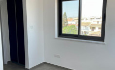Top floor apartment with roof garden in Livadia 