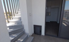 Top floor apartment with roof garden in Livadia 