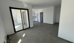 Top floor apartment with roof garden in Livadia 