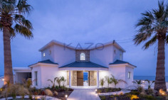 Sea front villa with pool in Agios Theodoros Sea front villa with pool in Agios Theodoros