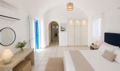 Elegant mediterranean villa with private pool & sea views | walking distance to the sea | Chloraka 