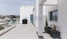 Penthouse apartment with amazing city views in Mesa Geitonia 