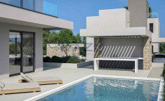 Elegant 4 bedroom villa in peaceful Chloraka area 