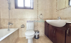 3 bedroom detached house for rent private pool Pareklisia Limassol 