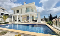 5 bedroom villa sea views for rent Agios Tychonas Limassol 