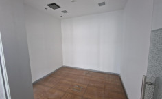 Large commercial Strovolos