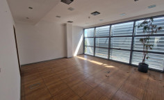 Large commercial Strovolos